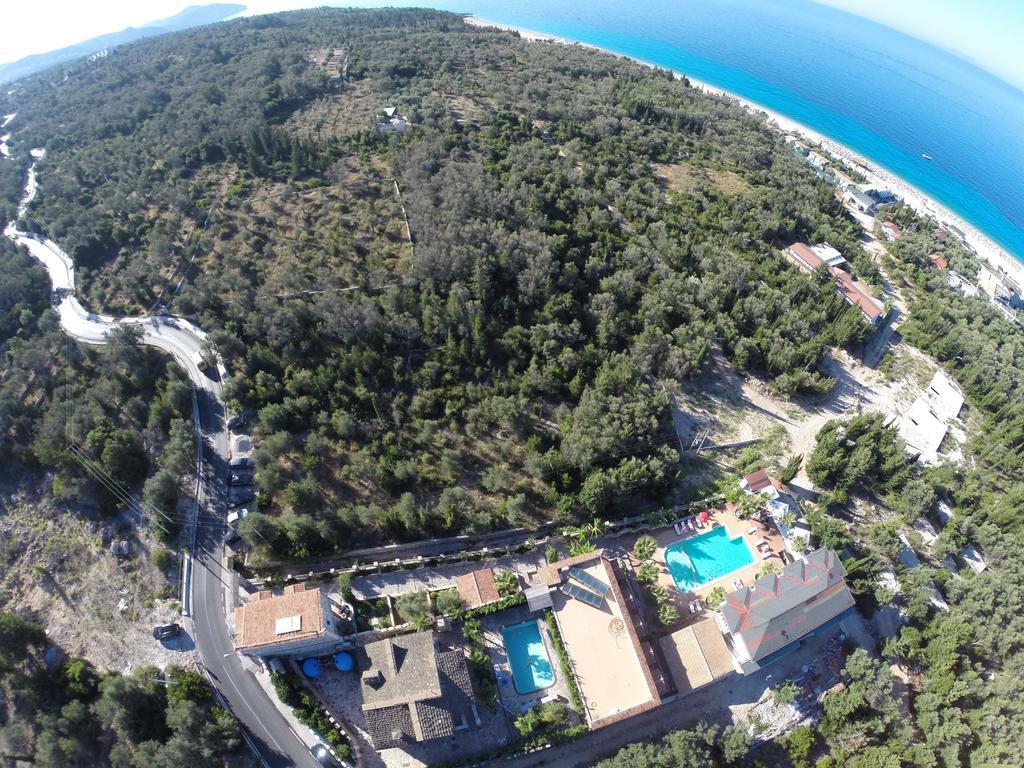 Hotel Sarajet E Pashait 1 Dhërmi Esterno foto