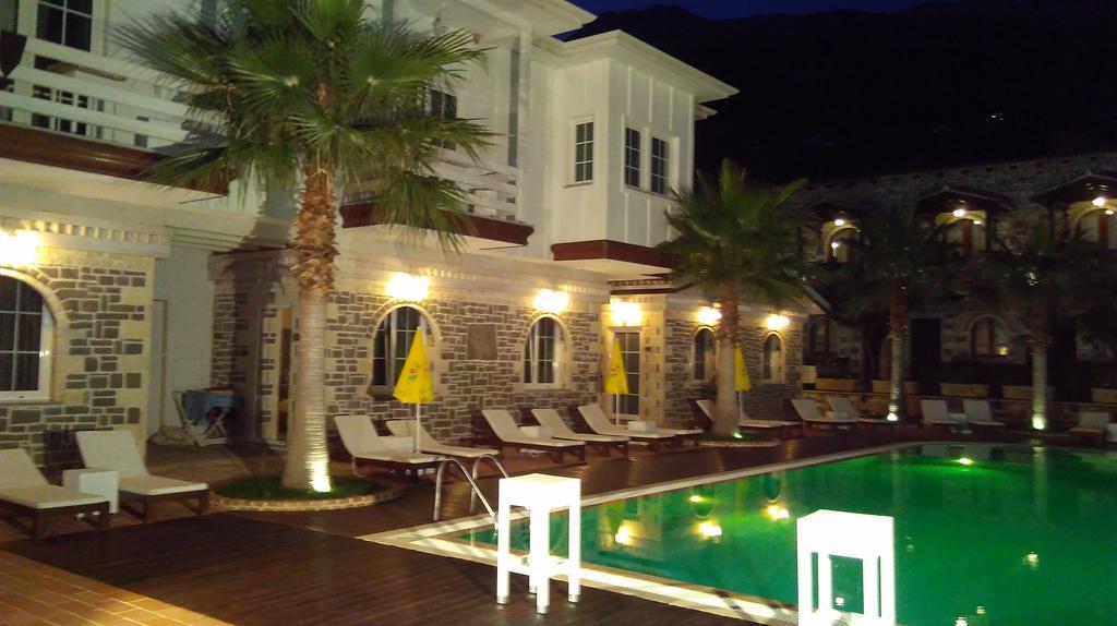 Hotel Sarajet E Pashait 1 Dhërmi Esterno foto