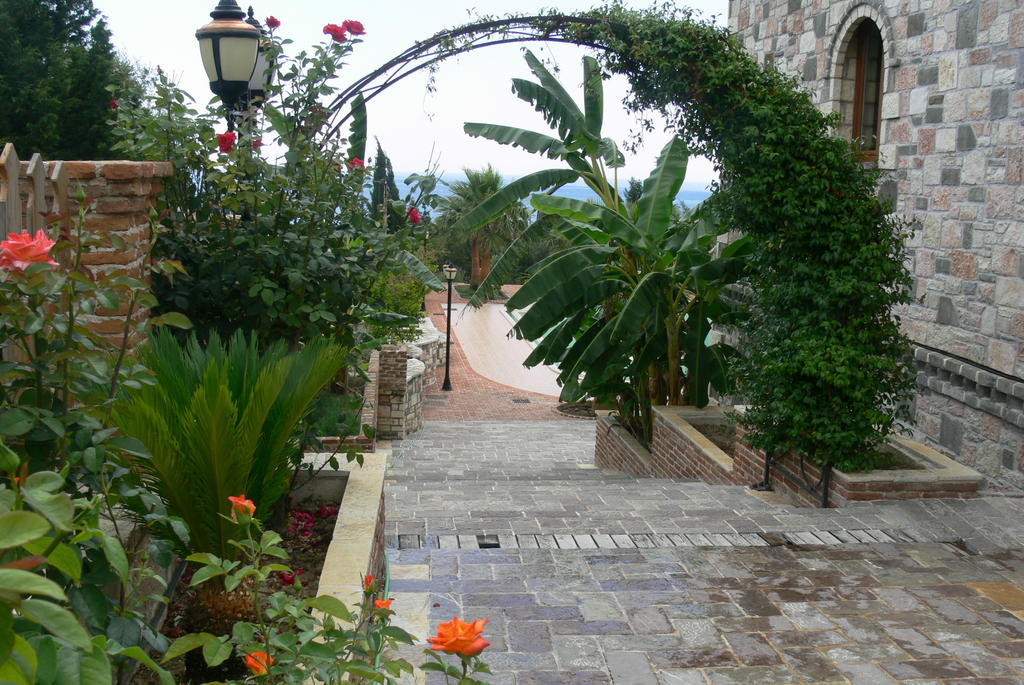 Hotel Sarajet E Pashait 1 Dhërmi Esterno foto